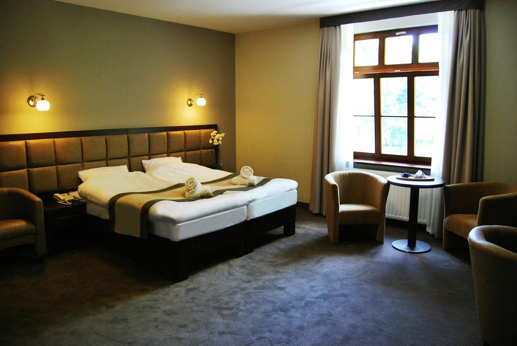 Dwor Spalice Spa Residence & Restaurant Lawendowa Restauracja Olesnica  Room photo